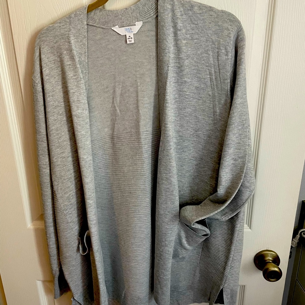 Cardigan sweater